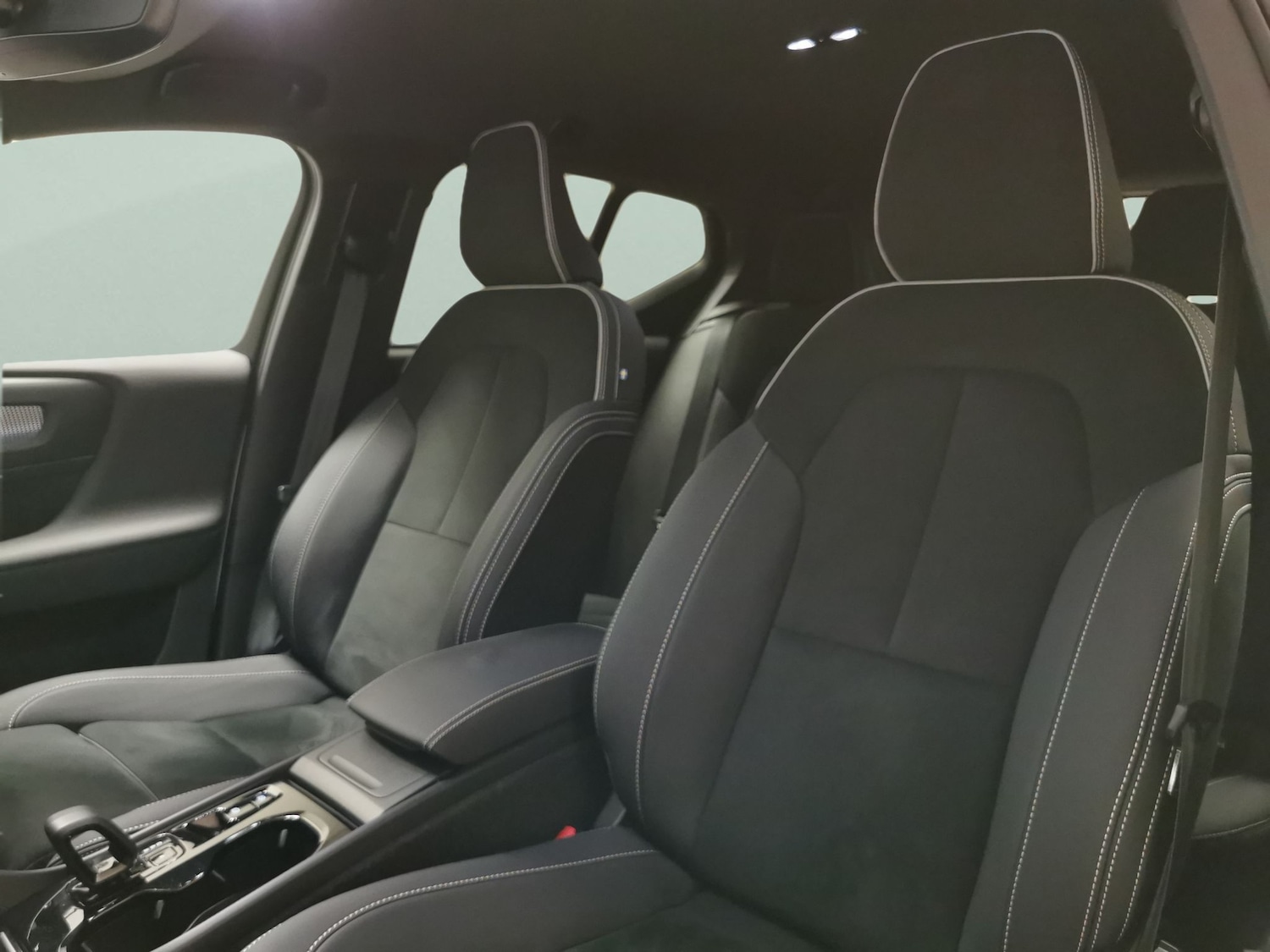 Used Volvo XC40 2023 for sale - 77127816: Photo 14