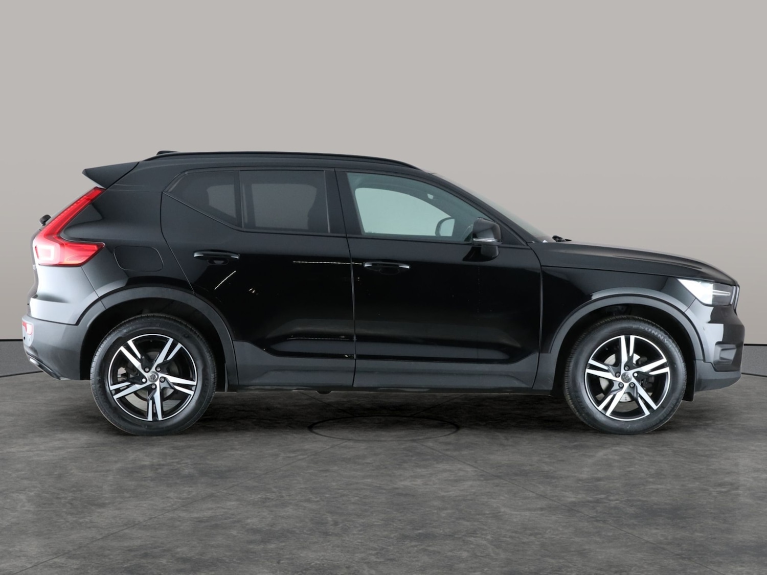Used Volvo XC40 2021 for sale - 76978201: Photo 9