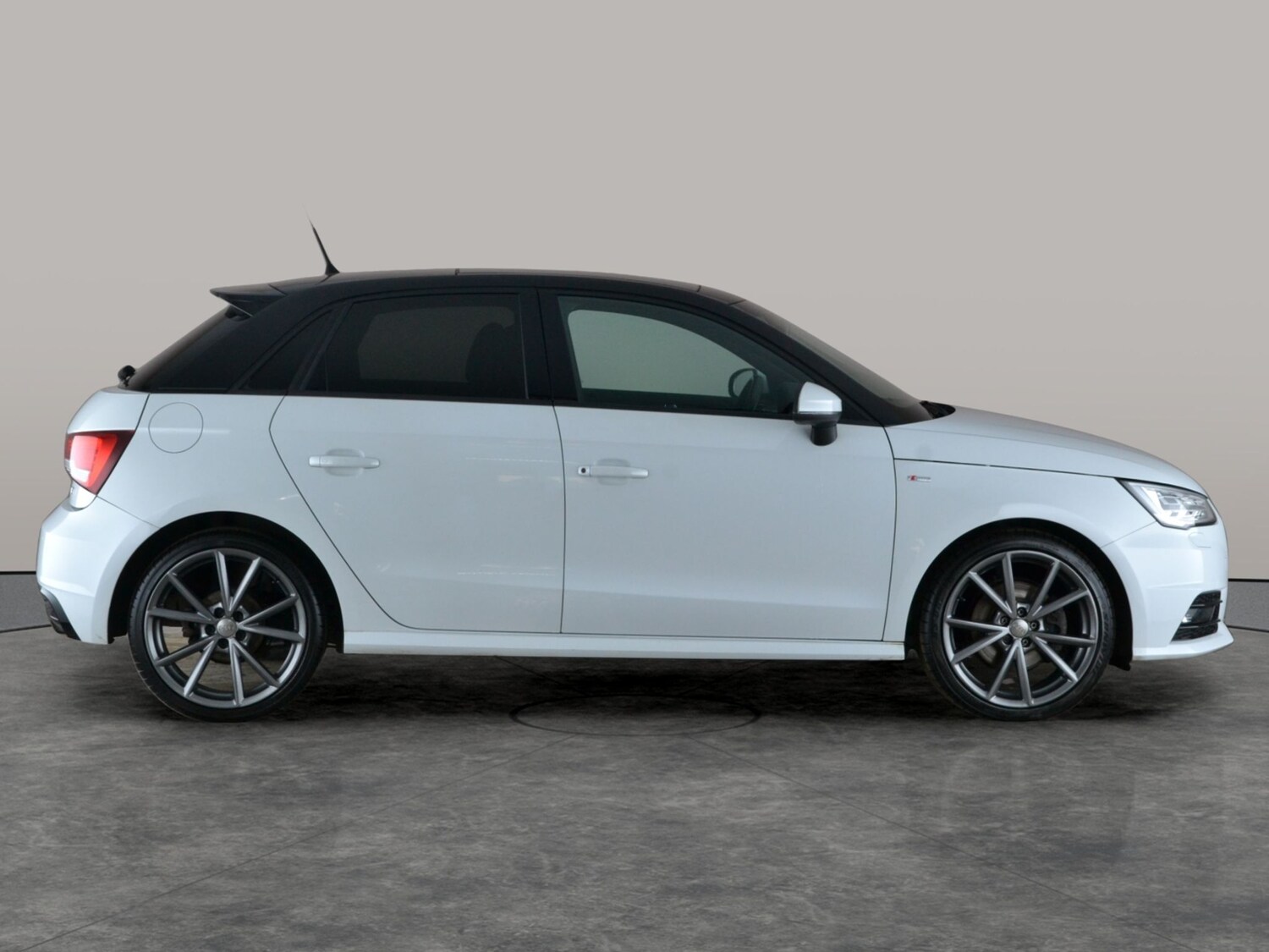 Used Audi A1 2018 for sale - 78163579: Photo 8