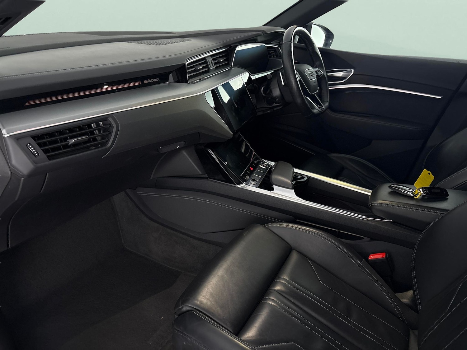 Used Audi e-tron 2022 for sale - 76935025: Photo 4