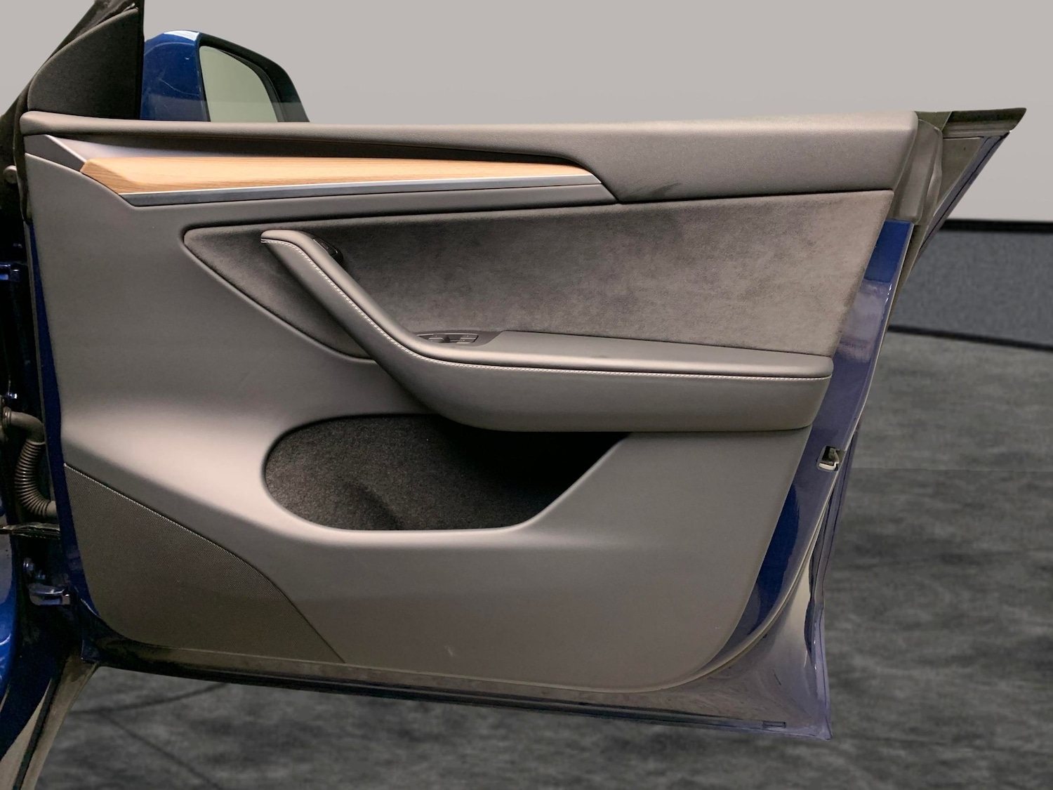 Used Tesla Model Y 2024 for sale - 76518338: Photo 28