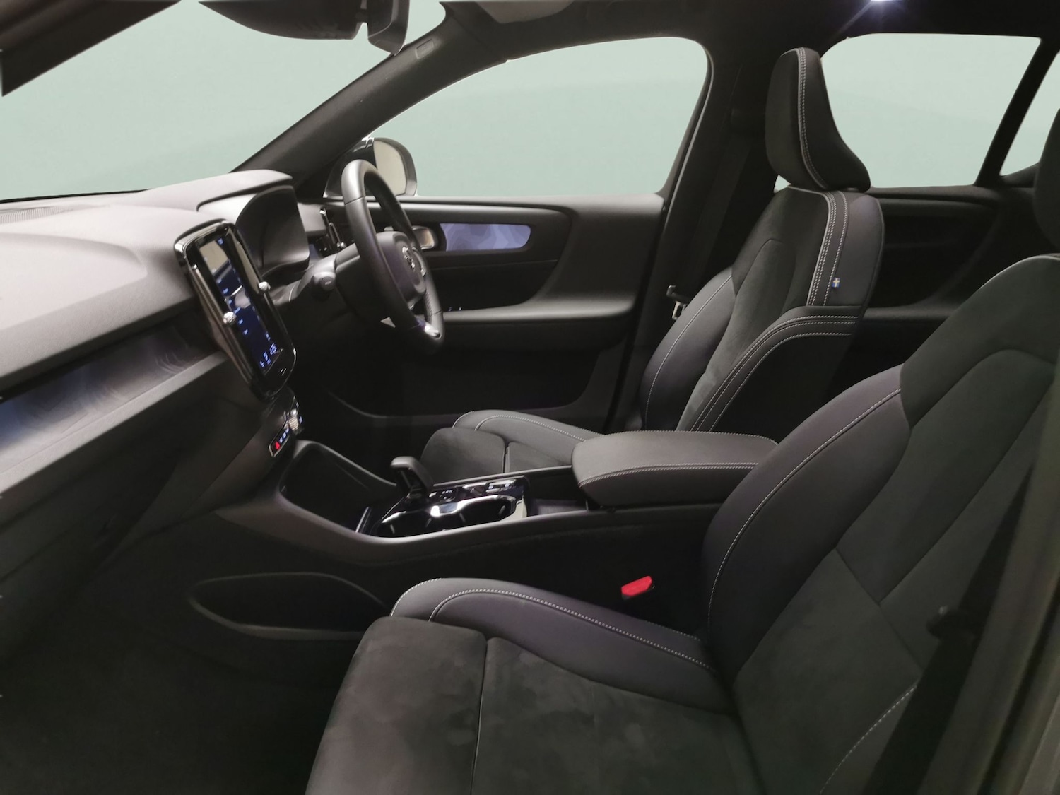 Used Volvo XC40 2022 for sale - 77975793: Photo 4