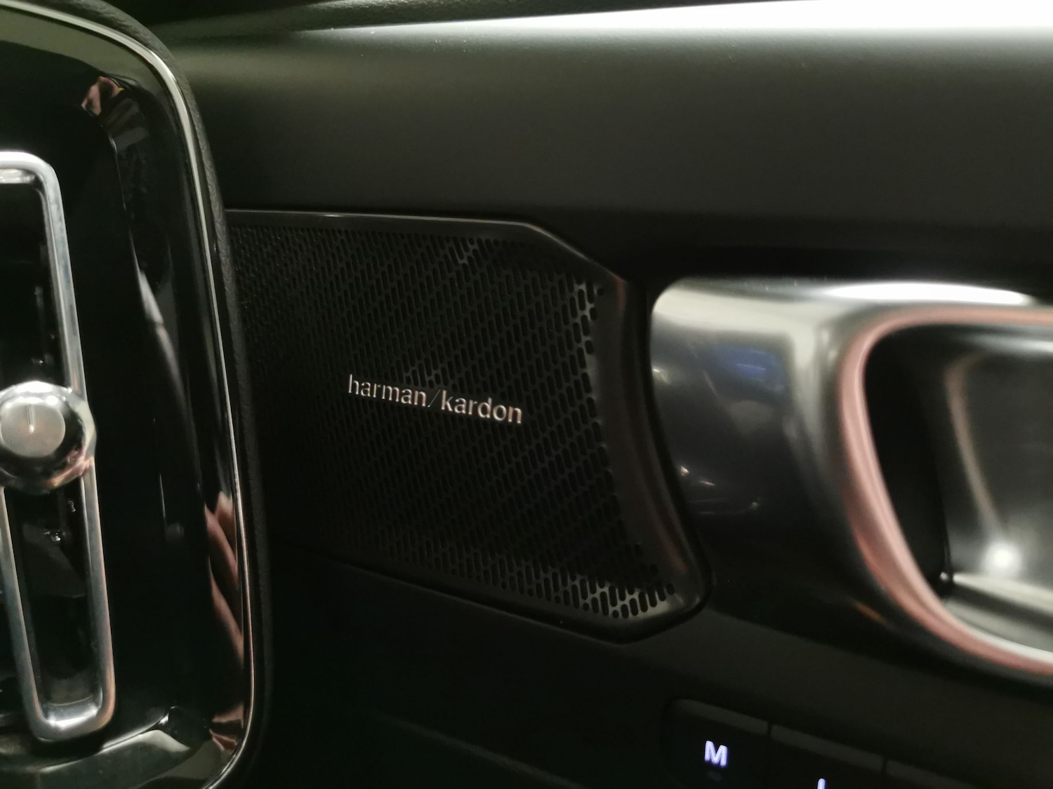 Used Volvo XC40 2022 for sale - 77975793: Photo 7