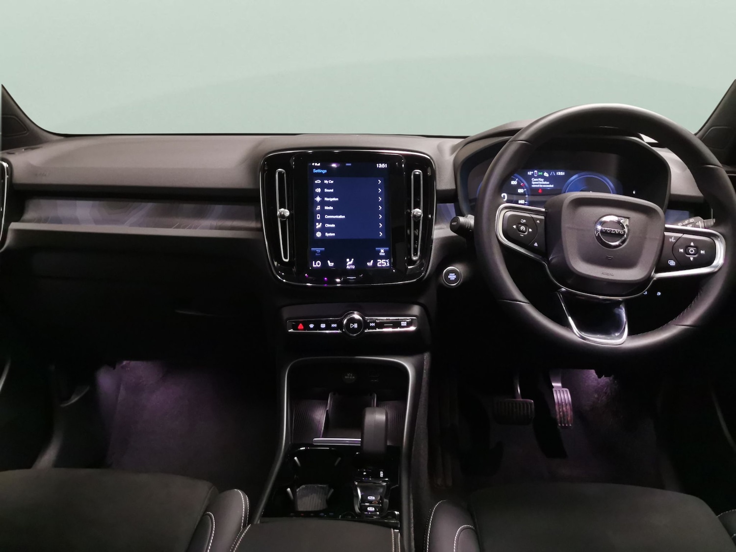 Used Volvo XC40 2022 for sale - 77975793: Photo 9