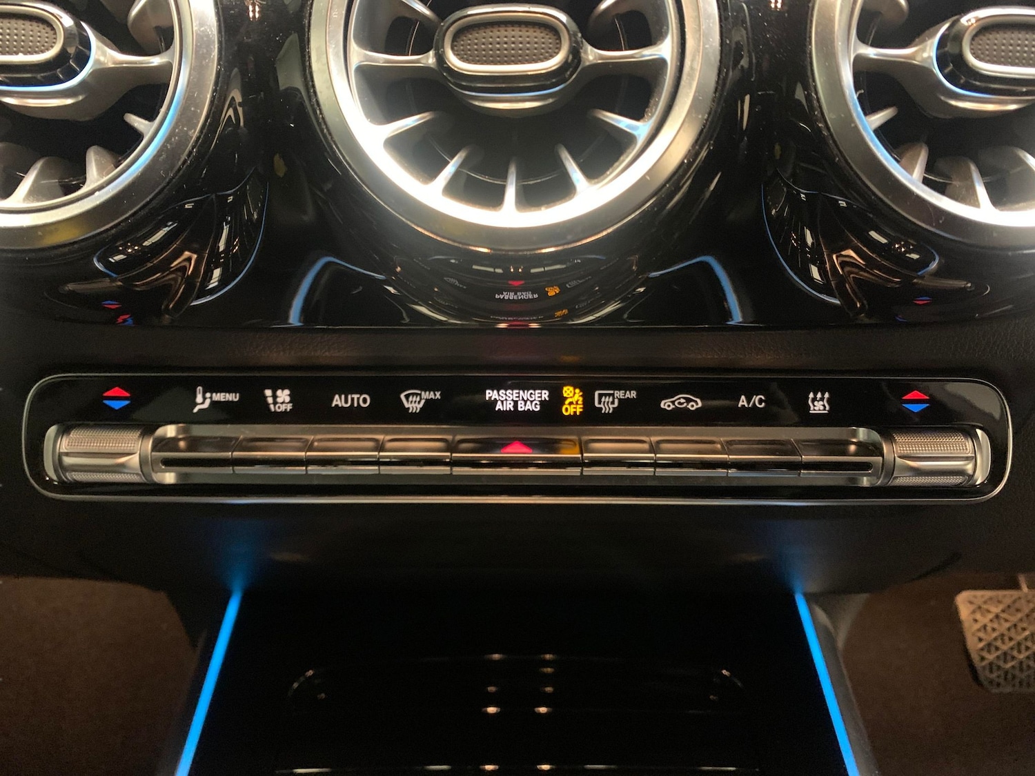 Used Mercedes-Benz EQA 2021 for sale - 76980617: Photo 17