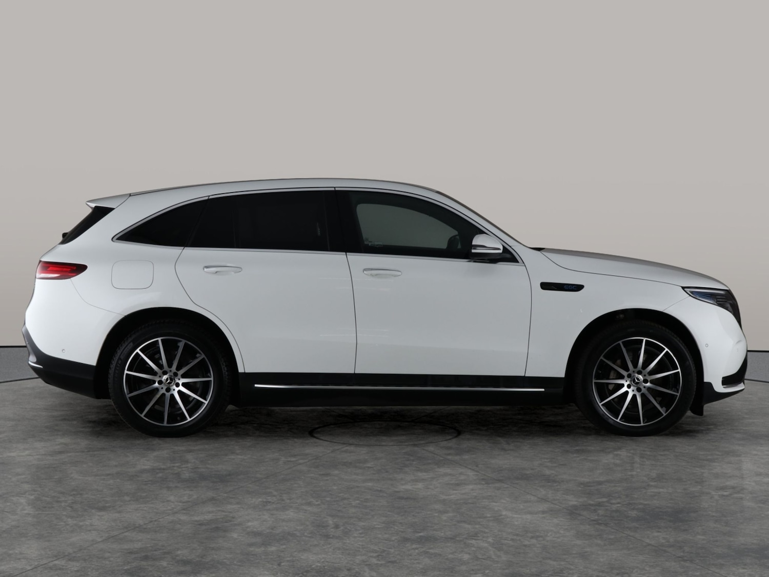 Used Mercedes-Benz EQC 2022 for sale - 76653044: Photo 10