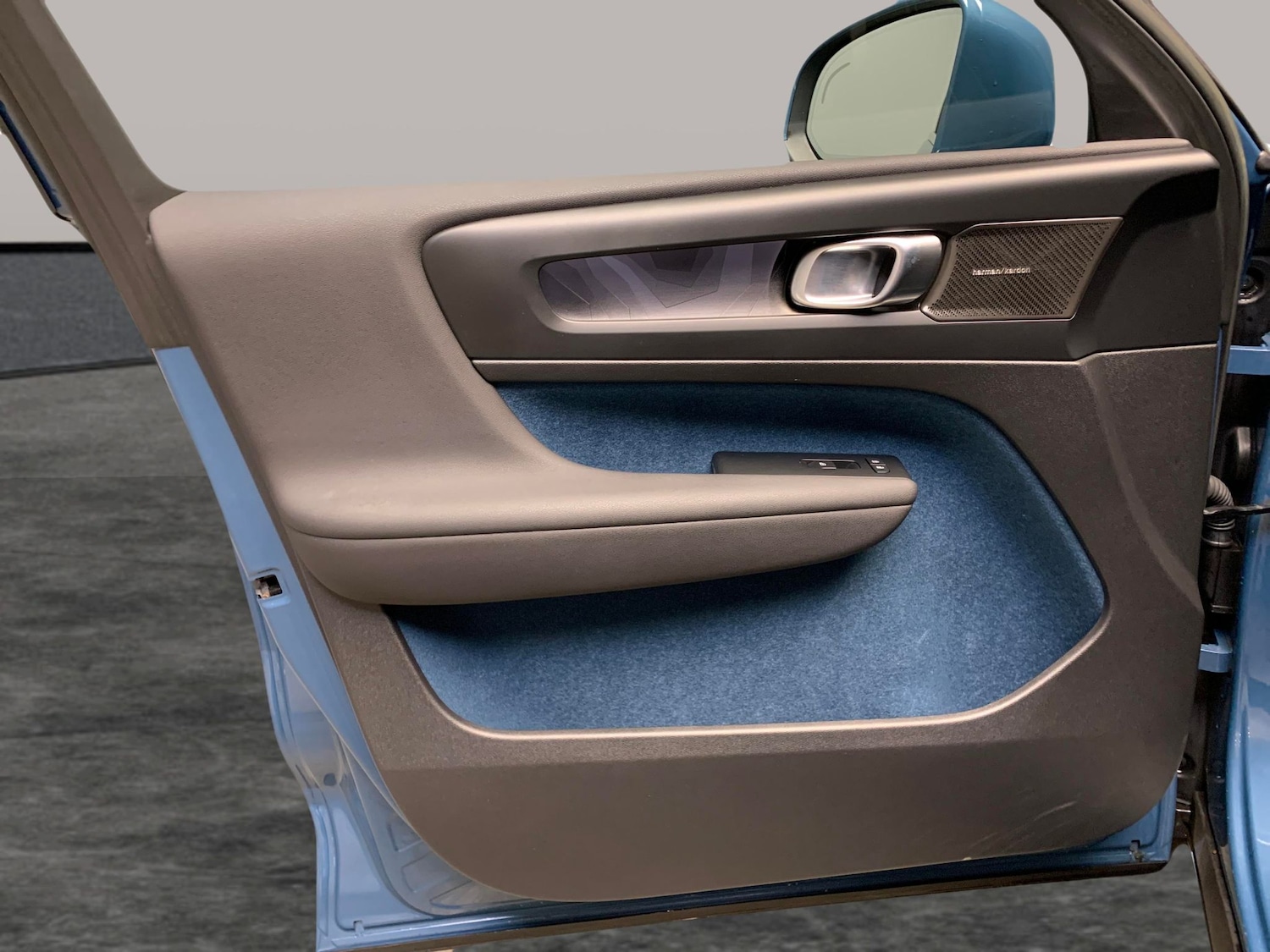 Used Volvo XC40 2022 for sale - 77890317: Photo 27