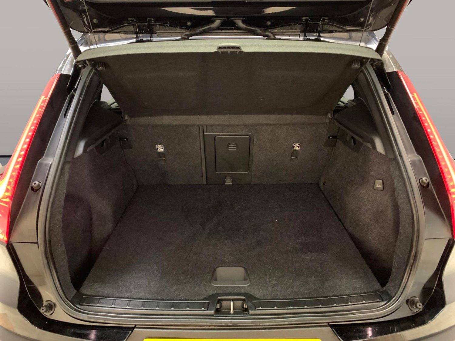 Used Volvo XC40 2021 for sale - 76494260: Photo 36