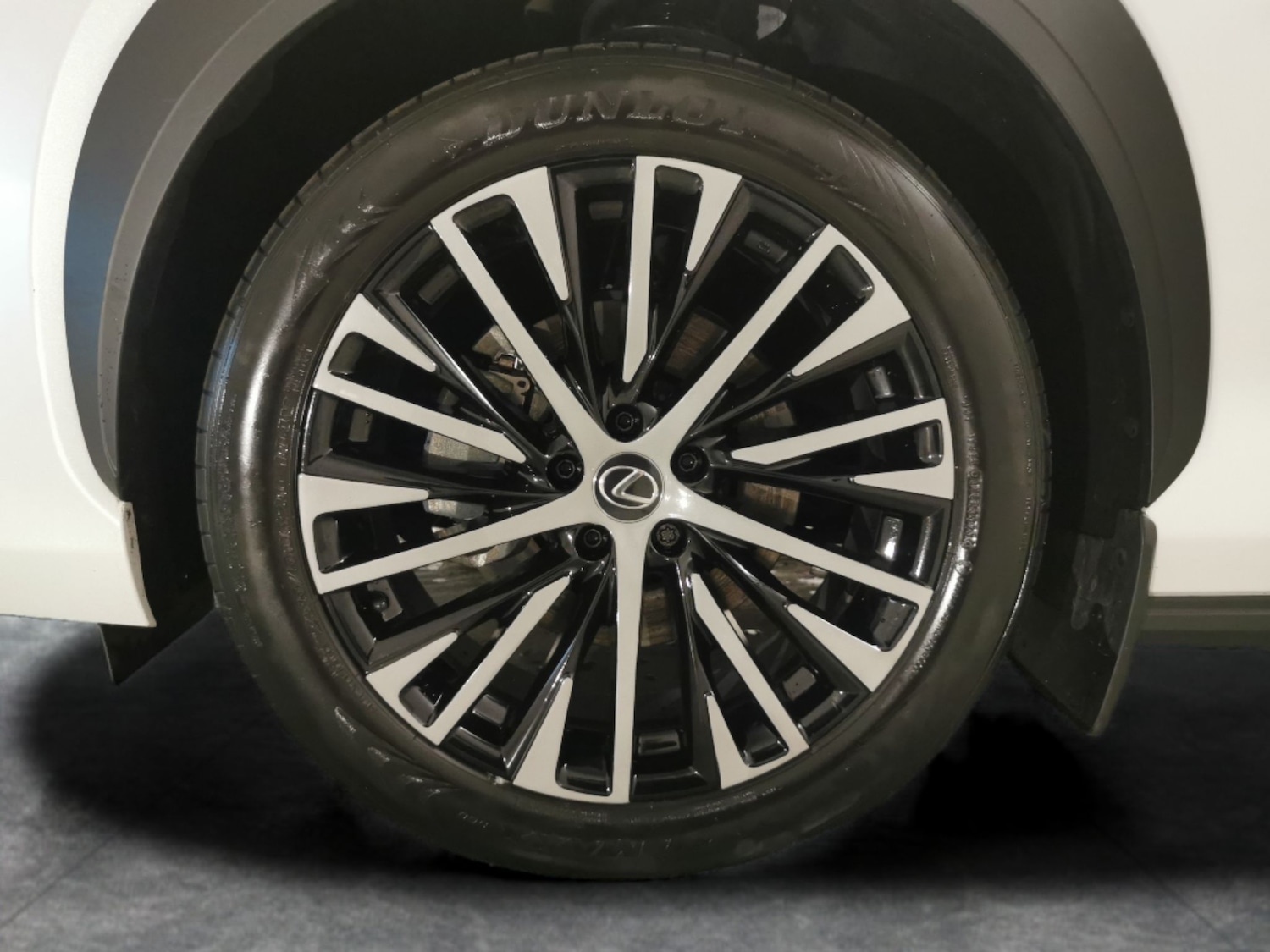 Used Lexus RZ 2024 for sale - 76853814: Photo 25