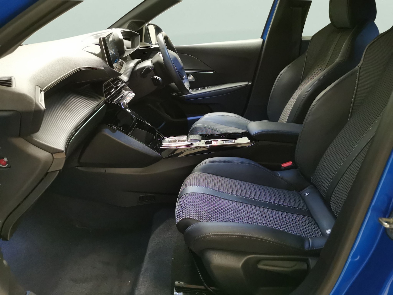 Used Peugeot 208 2023 for sale - 77965738: Photo 4