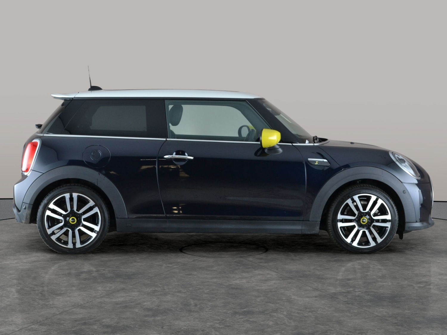 Used MINI Electric Hatch 2022 for sale - 77398800: Photo 12