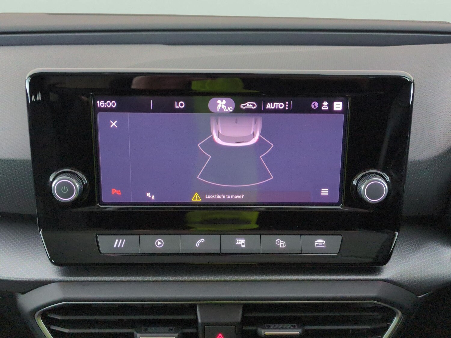 Used SEAT Leon 2023 for sale - 77942653: Photo 16