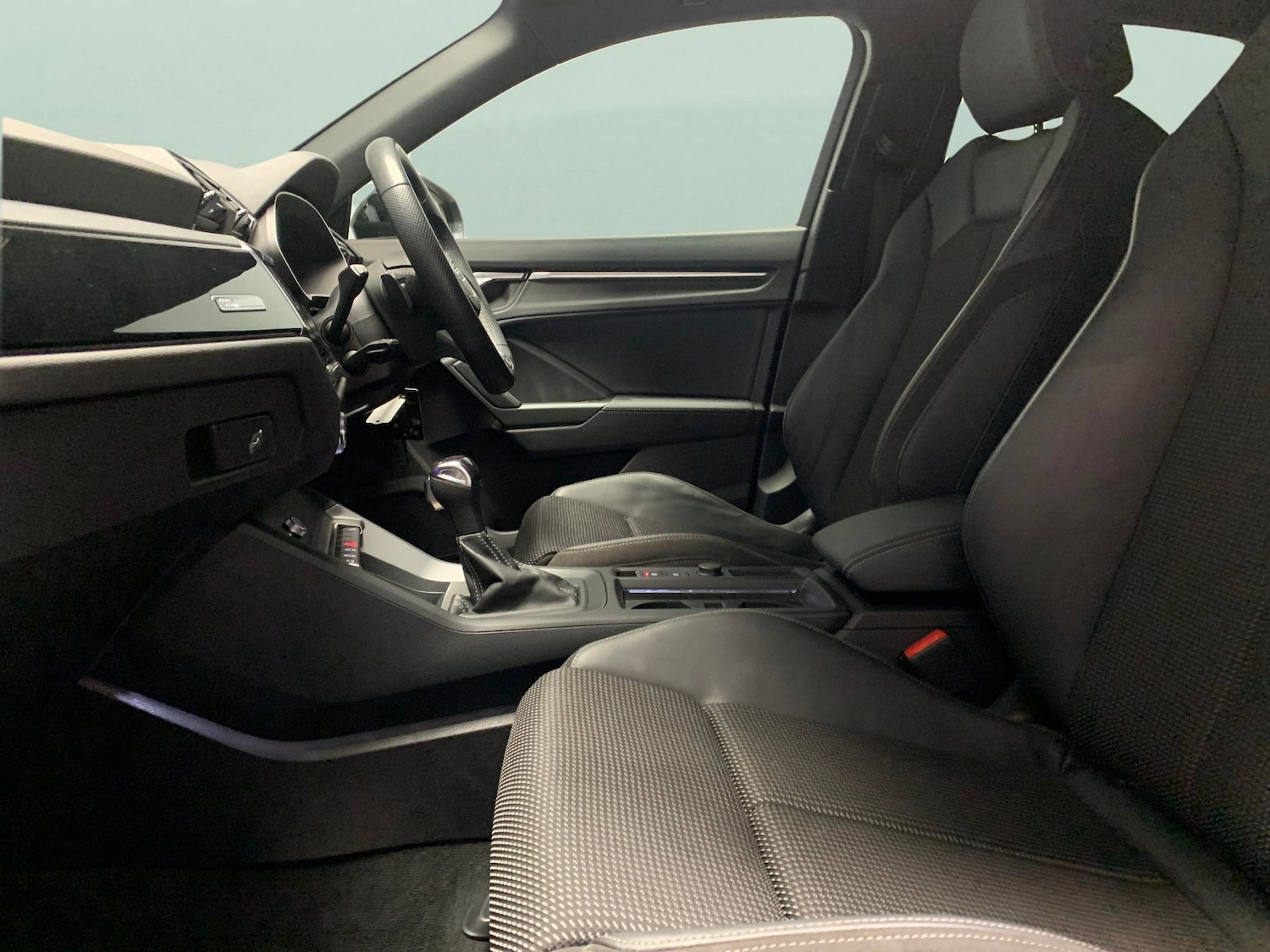 Used Audi Q3 2022 for sale - 77543053: Photo 4