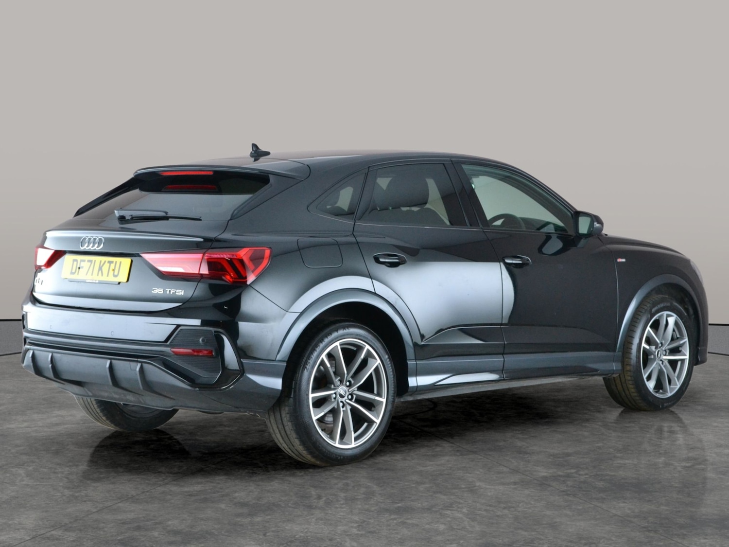 Used Audi Q3 2022 for sale - 77543053: Photo 9