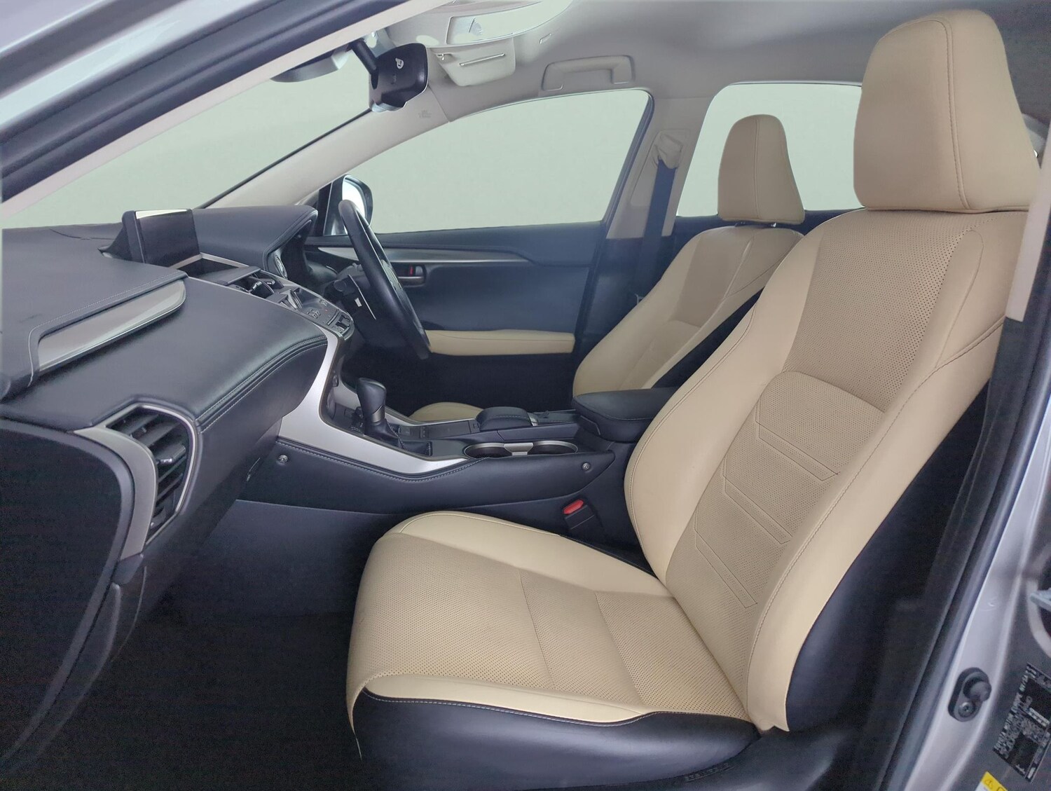 Used Lexus NX 2019 for sale - 77810595: Photo 4