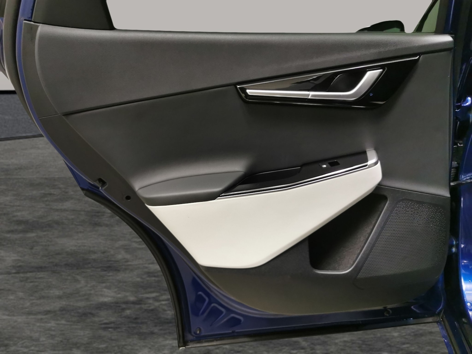 Used Kia EV6 2023 for sale - 77743355: Photo 28