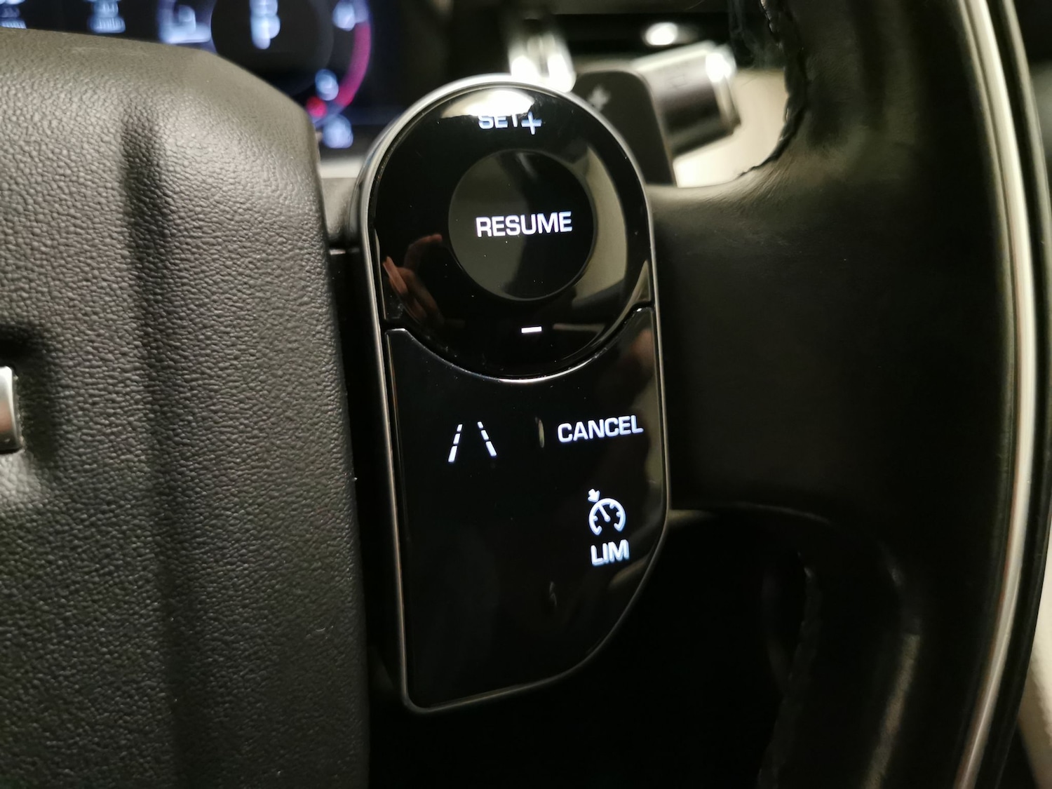 Used Land Rover Discovery Sport 2019 for sale - 76439628: Photo 24