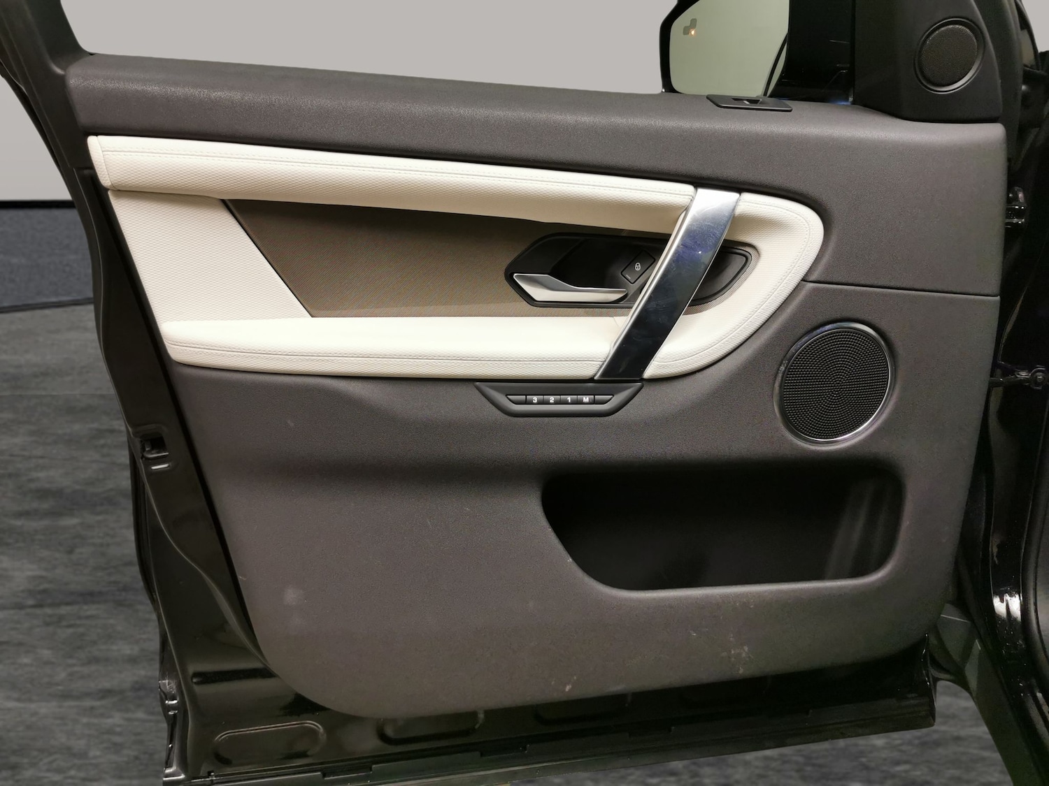 Used Land Rover Discovery Sport 2019 for sale - 76439628: Photo 33