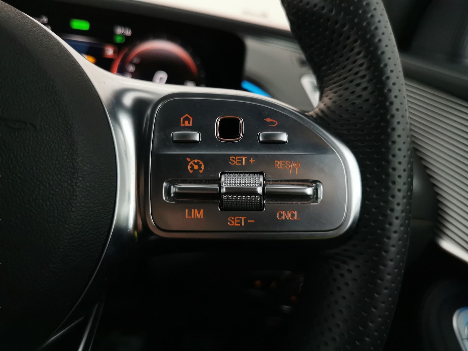 Used Mercedes-Benz EQC 2023 for sale - 77743973: Photo 21