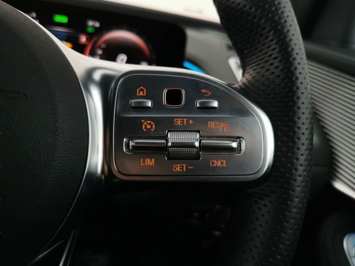 Used Mercedes-Benz EQC for sale - 77760346: Photo 21