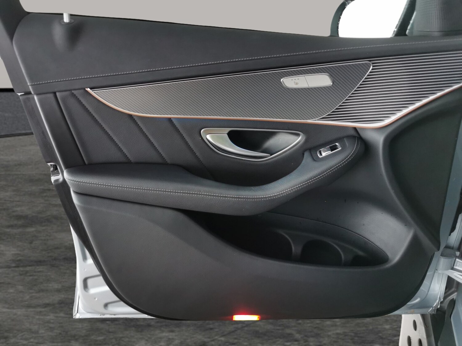 Used Mercedes-Benz EQC for sale - 77760346: Photo 28