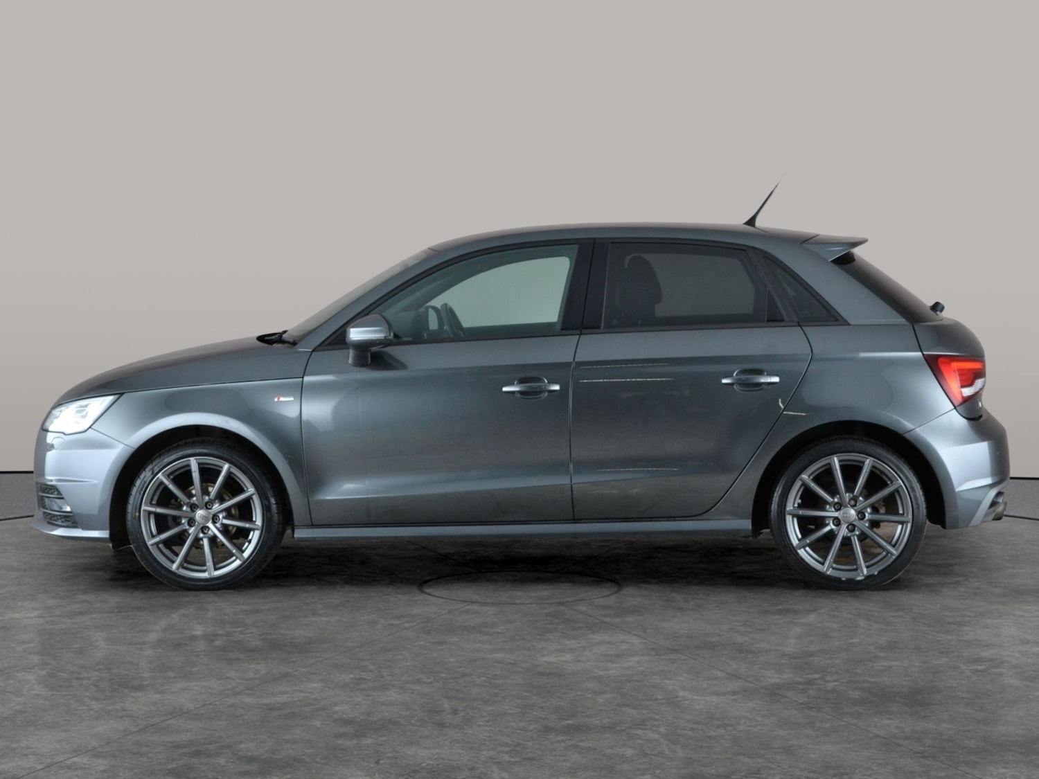 Used Audi A1 2018 for sale - 77198690: Photo 12
