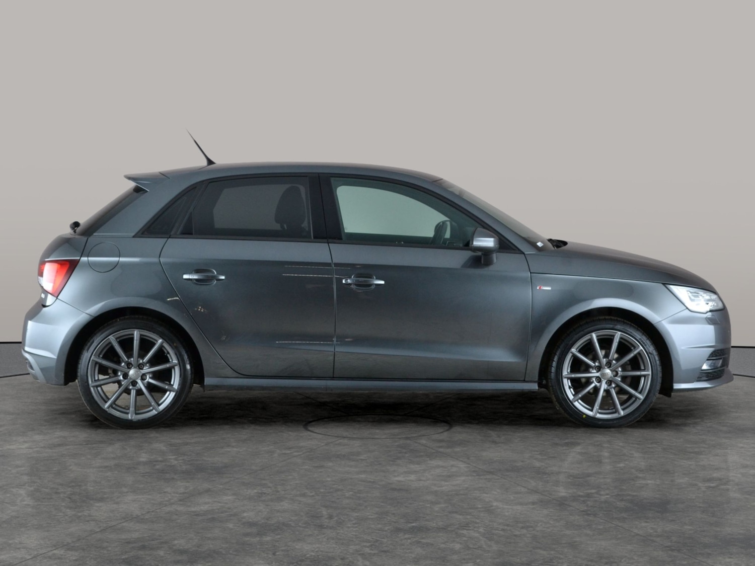 Used Audi A1 2018 for sale - 77198690: Photo 8