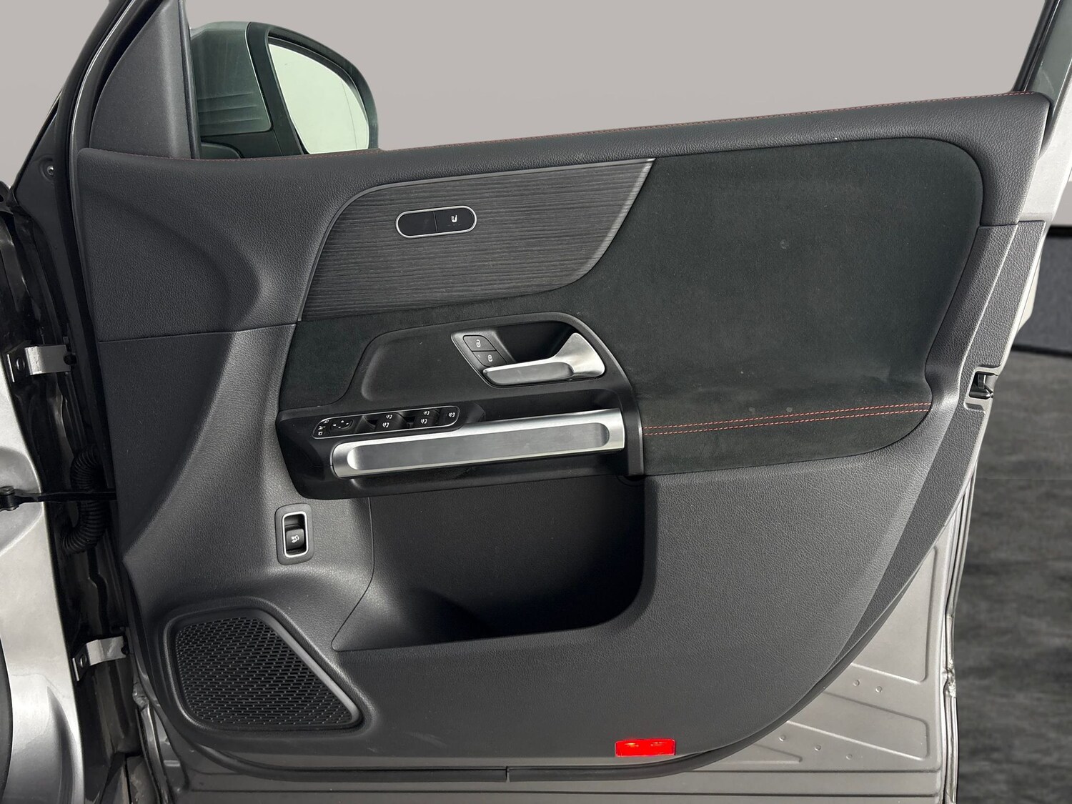 Used Mercedes-Benz EQB 2023 for sale - 77555746: Photo 32