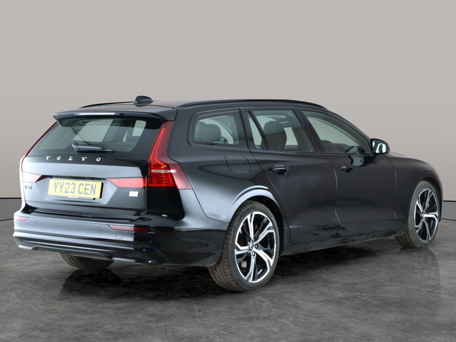 Used Volvo V60 2023 for sale - 77128012: Photo 12