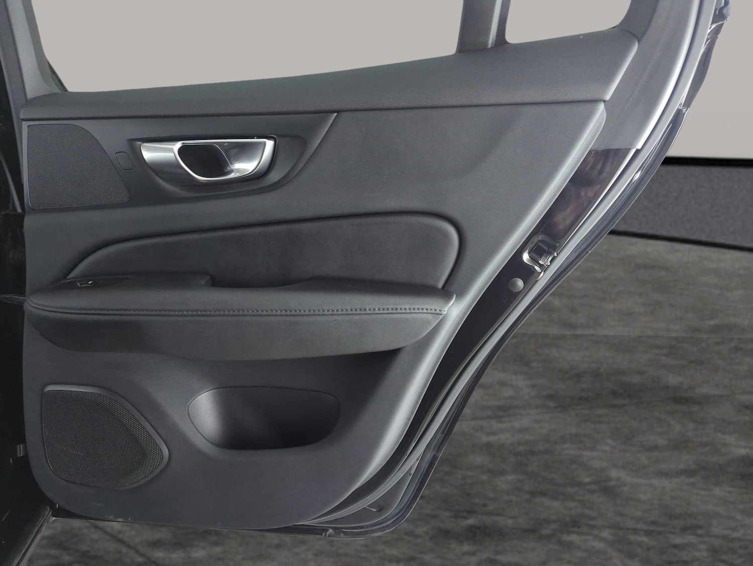 Used Volvo V60 2023 for sale - 77128012: Photo 34