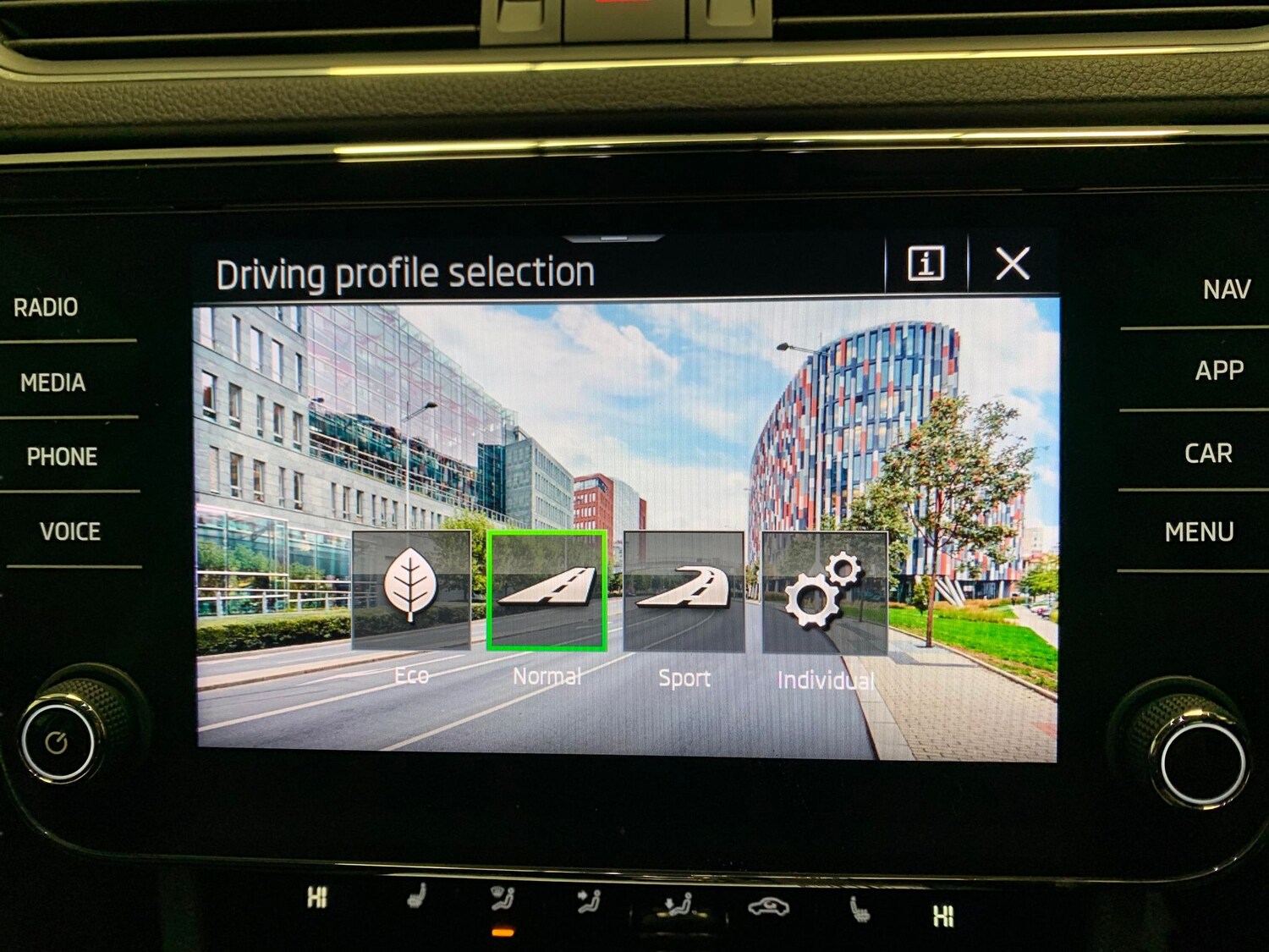 Used Skoda Superb for sale - 77364870: Photo 18