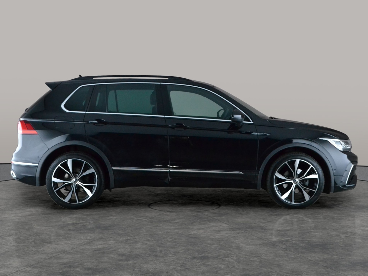 Used Volkswagen Tiguan 2023 for sale - 77942613: Photo 7