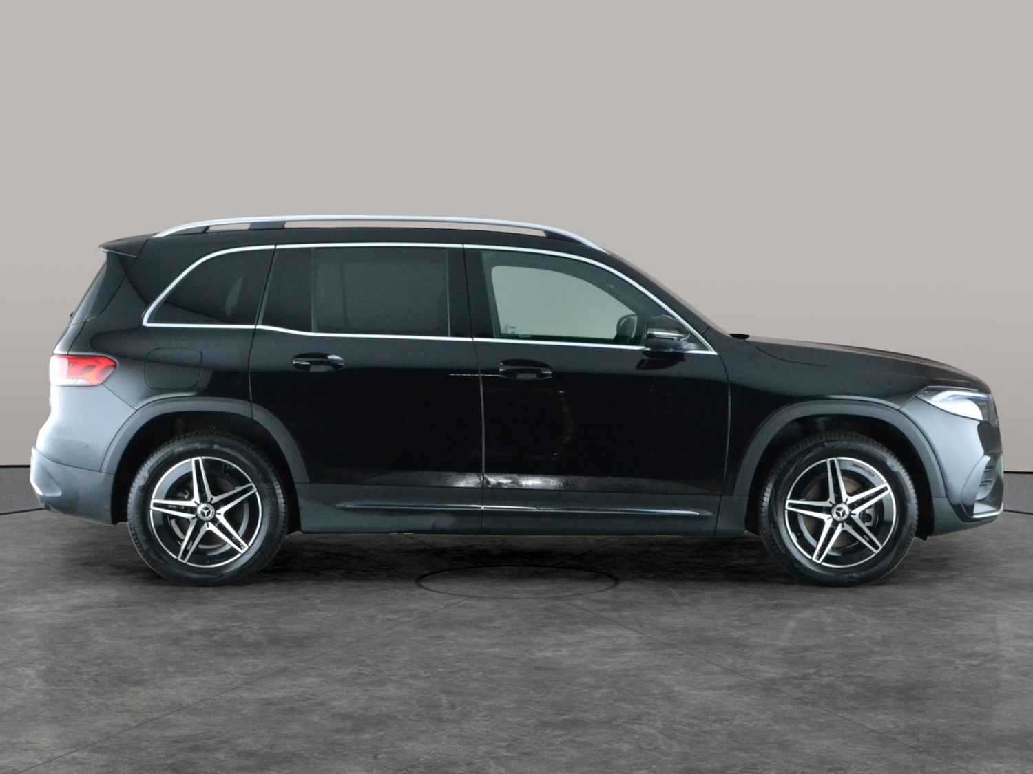 Used Mercedes-Benz EQB 2023 for sale - 77636442: Photo 9