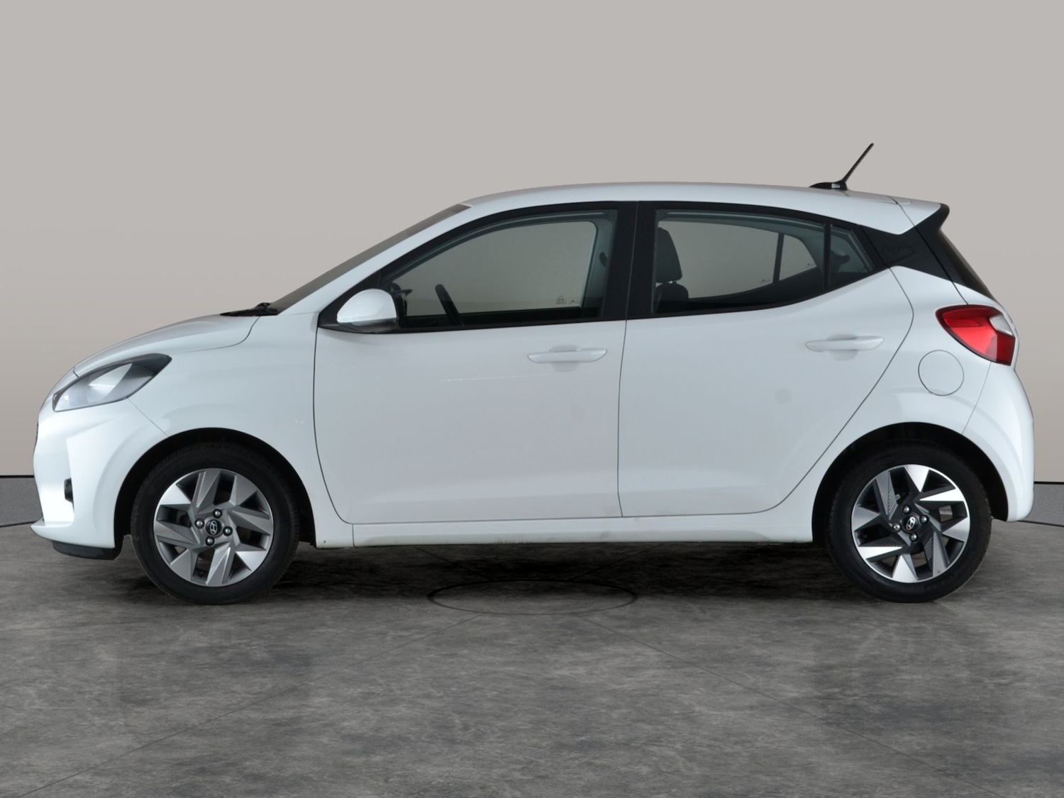 Used Hyundai i10 2023 for sale - 77255860: Photo 13