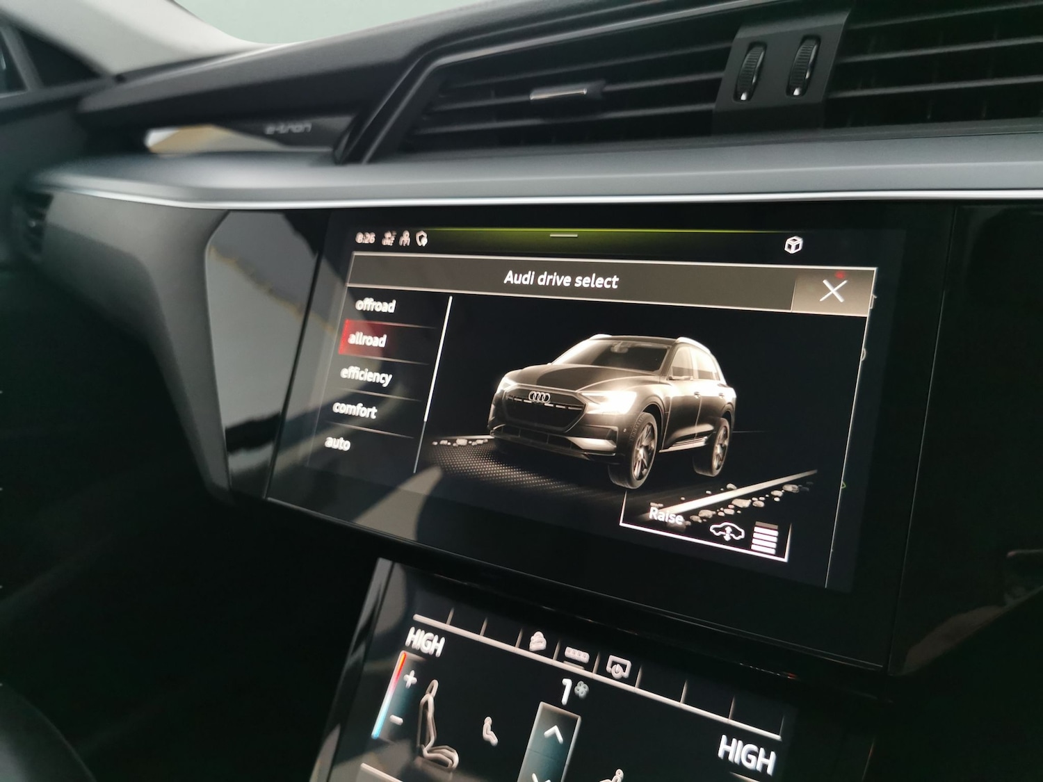 Used Audi e-tron 2020 for sale - 77894218: Photo 20