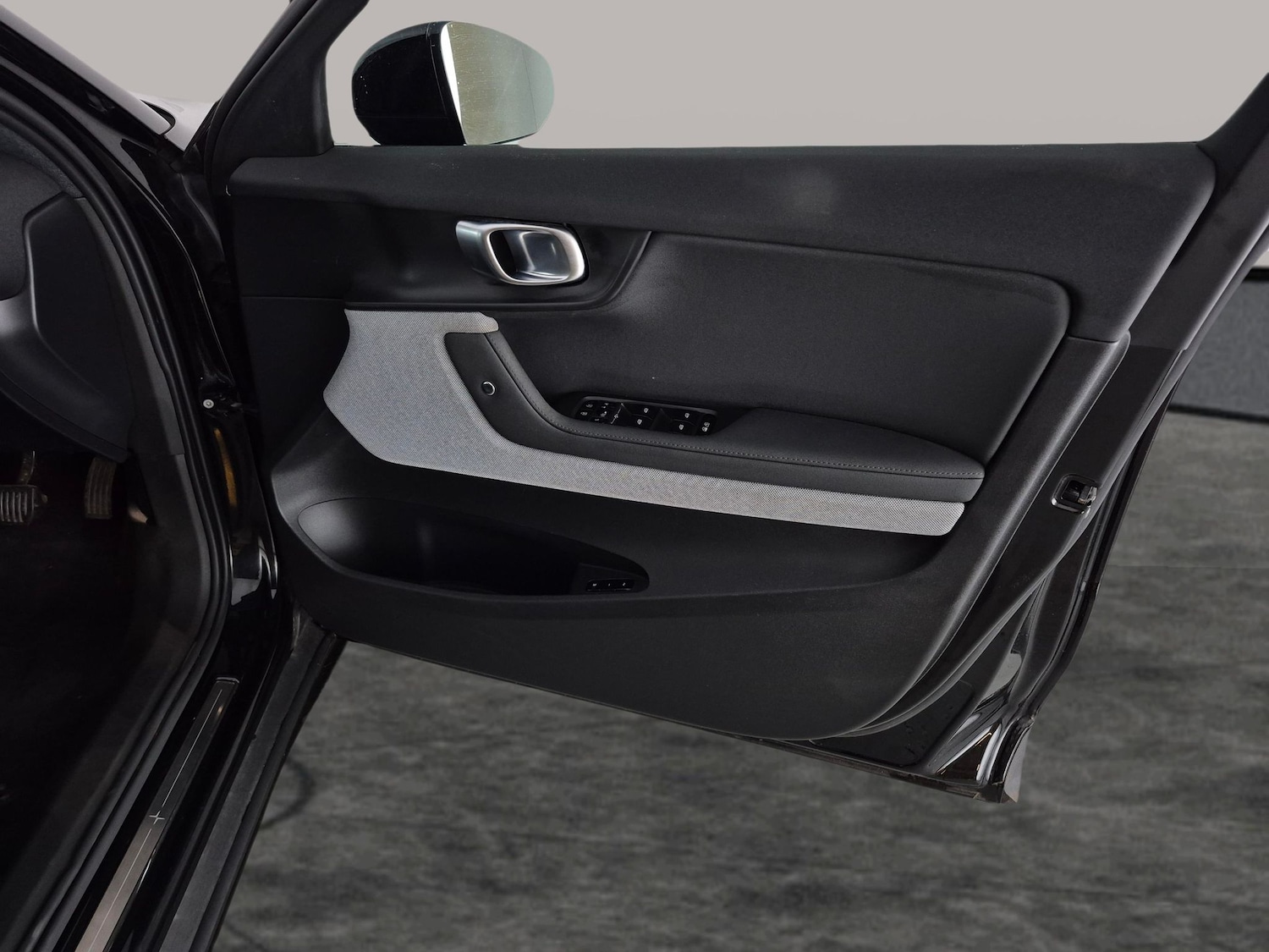 Used Polestar Polestar 2 2023 for sale - 78015077: Photo 37