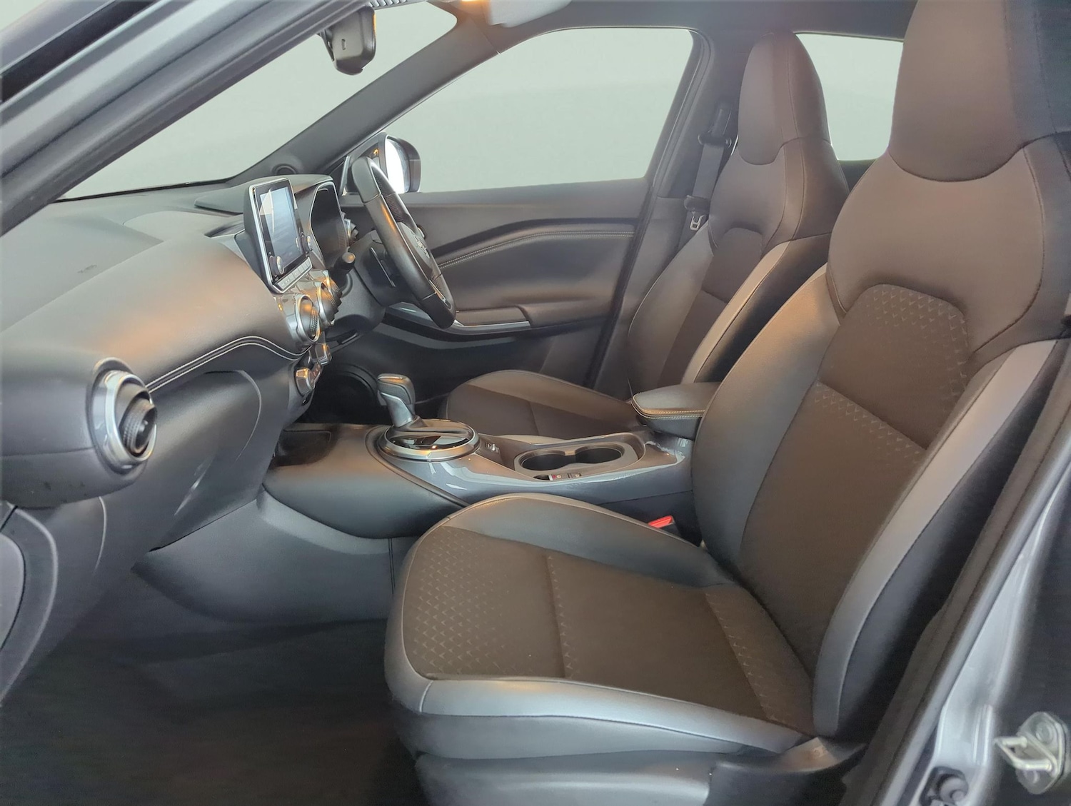 Used Nissan Juke 2023 for sale - 78015021: Photo 4