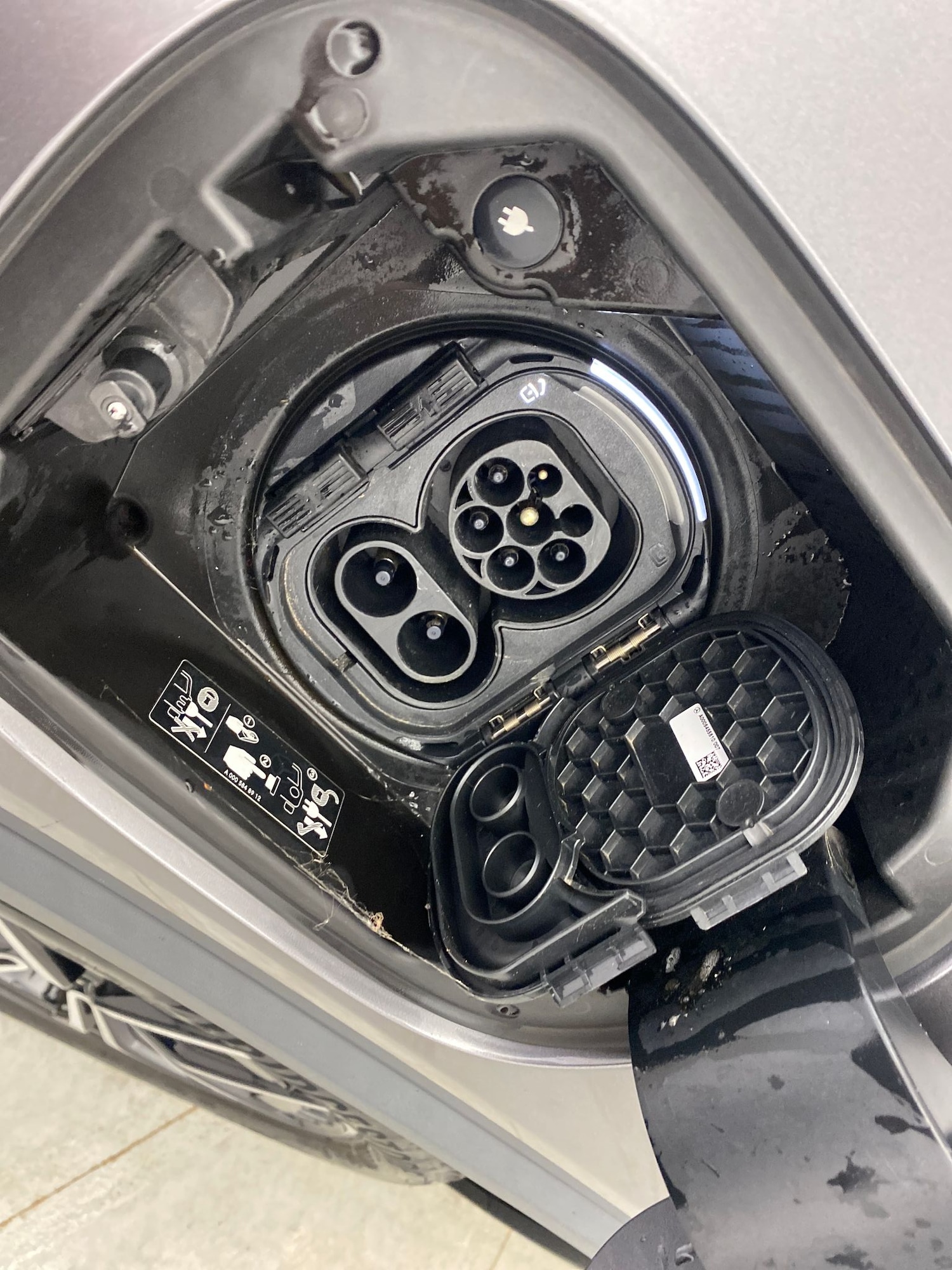 Used Mercedes-Benz EQA 2021 for sale - 76827080: Photo 32