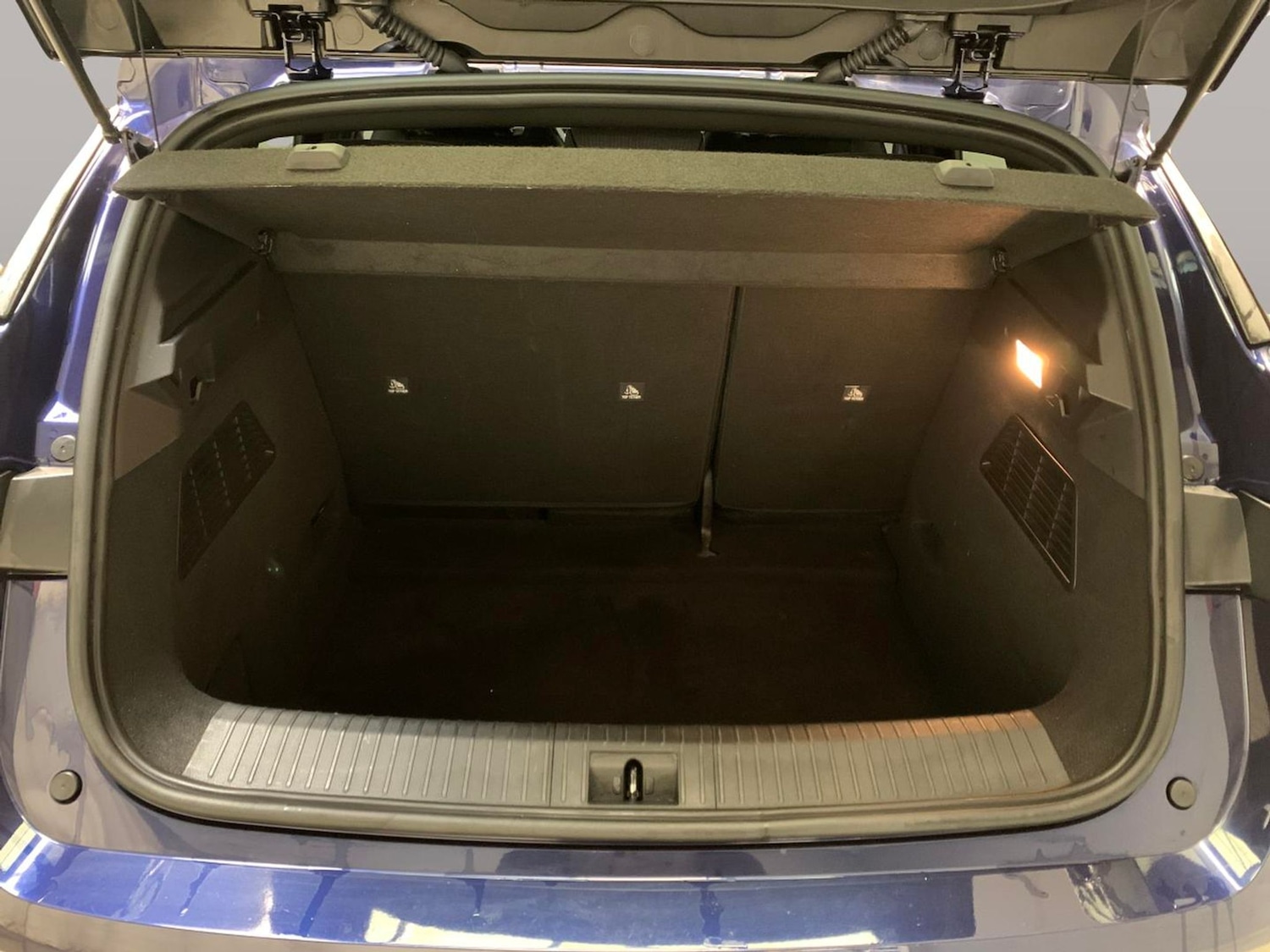 Used Renault Megane E Tech 2022 for sale - 77702995: Photo 34