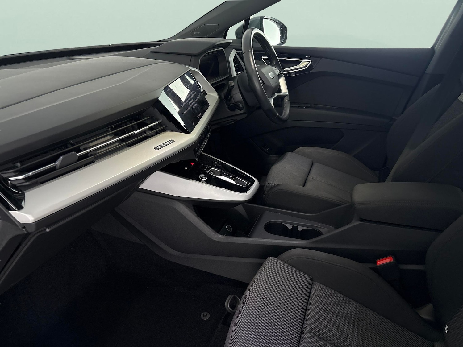 Used Audi Q4 e-tron 2023 for sale - 77988783: Photo 4