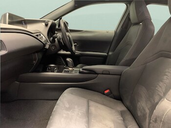 Used Lexus UX 2022 for sale - 77804200: Photo