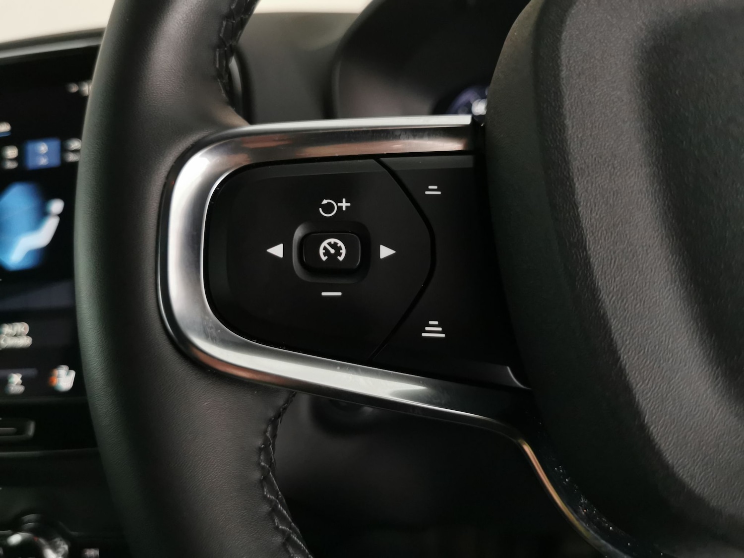 Used Volvo XC40 2021 for sale - 76788693: Photo 20