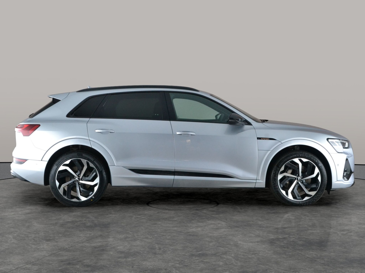 Used Audi e-tron 2022 for sale - 77517243: Photo 10