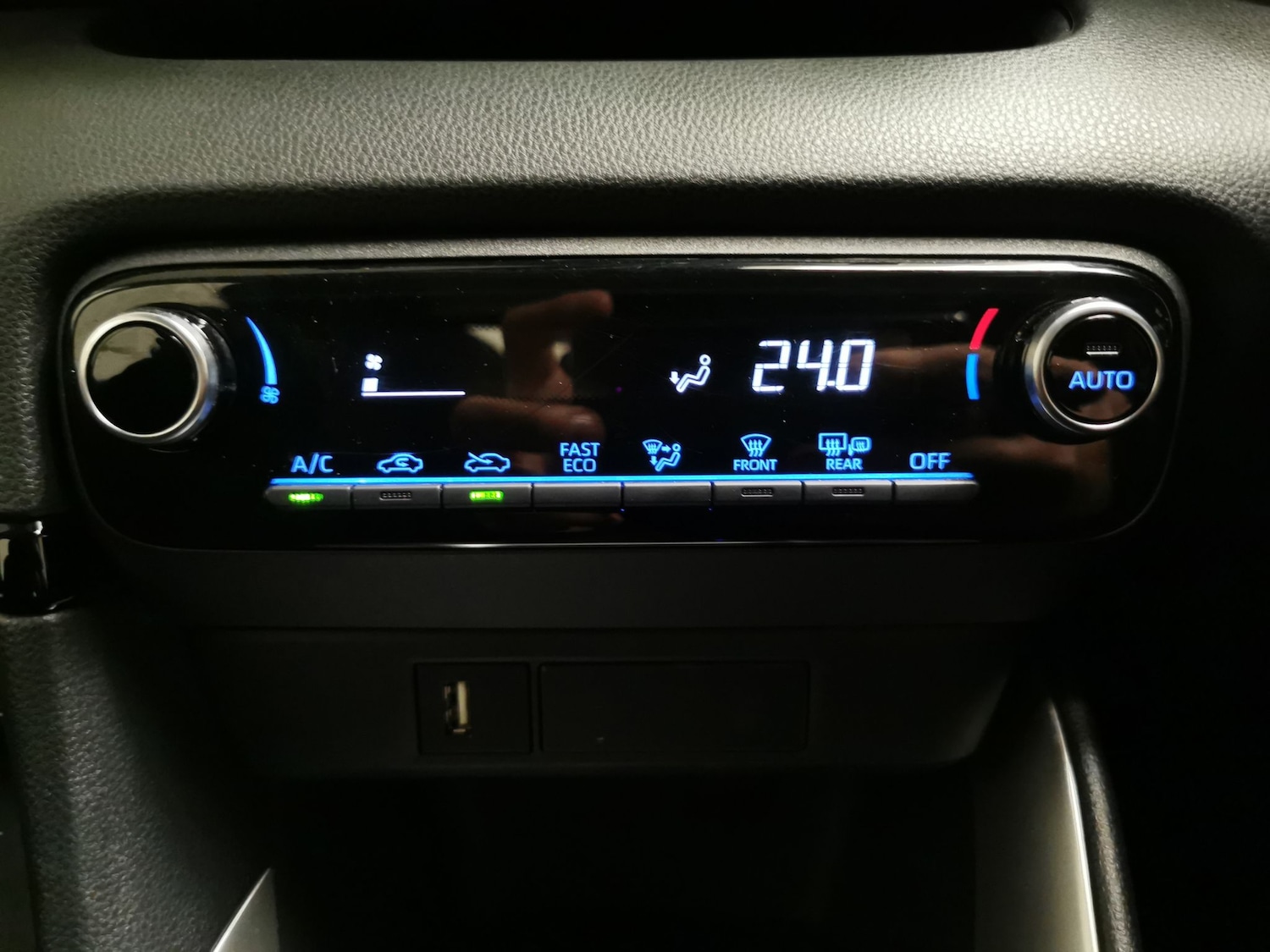 Used Toyota Yaris 2020 for sale - 76758149: Photo 17