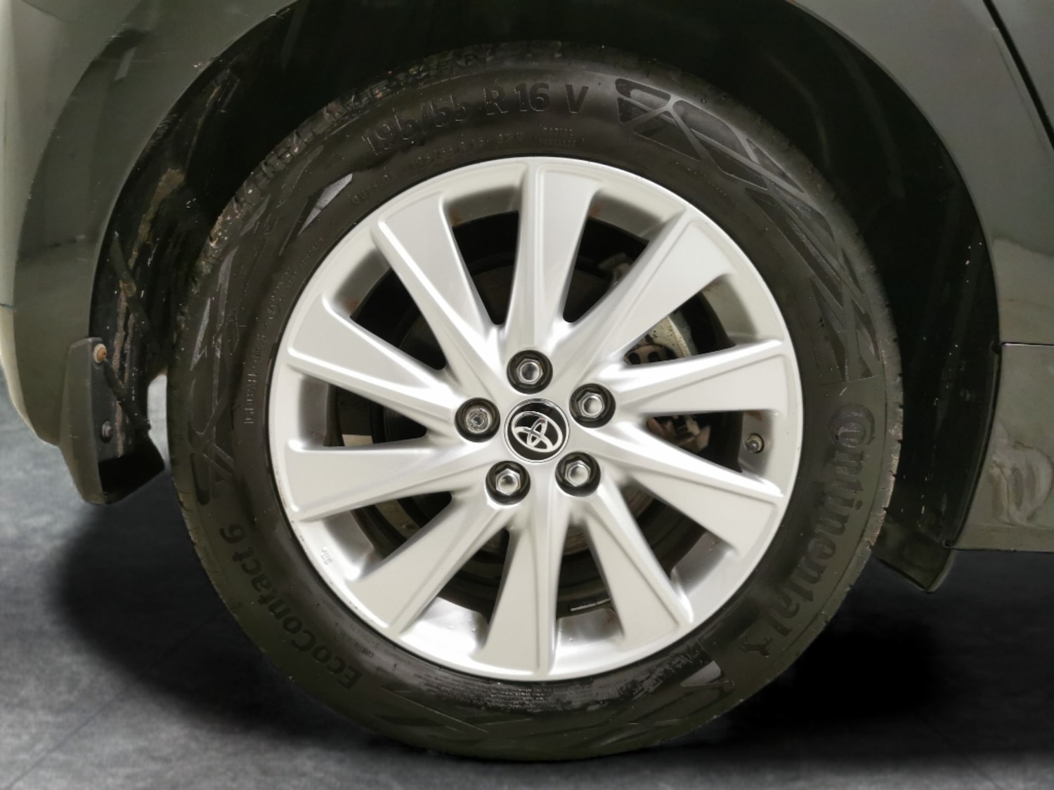 Used Toyota Yaris 2020 for sale - 76758149: Photo 21