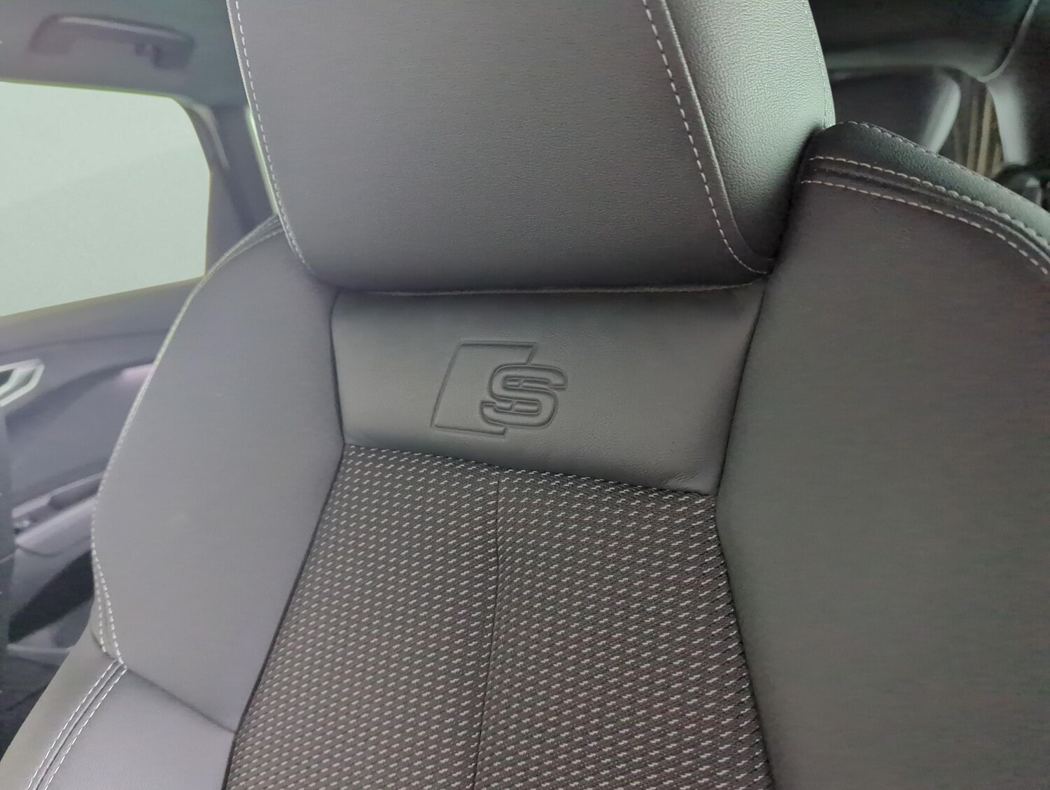 Used Audi Q4 e-tron 2023 for sale - 77983237: Photo 14