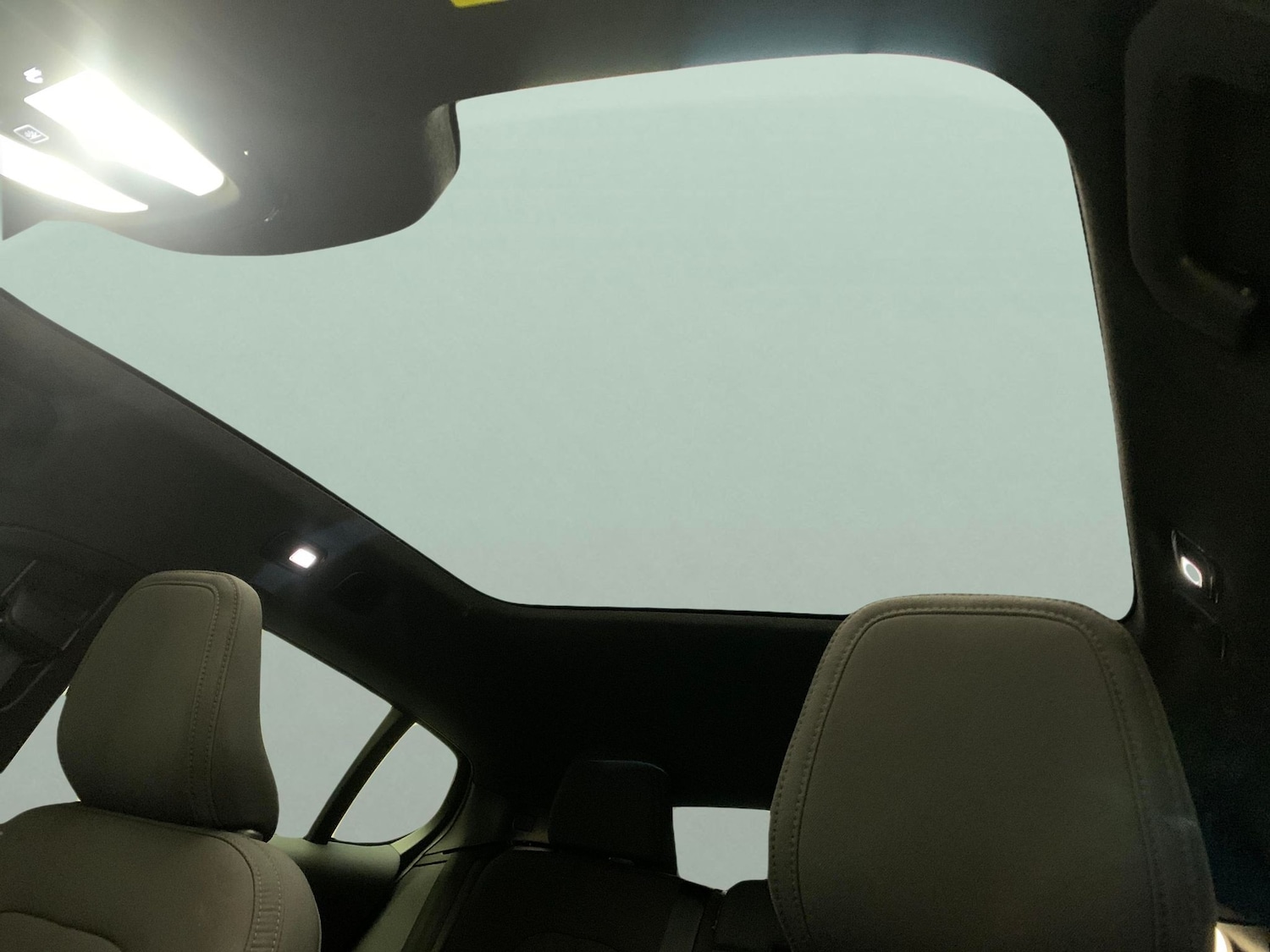 Used Volvo C40 2022 for sale - 77178623: Photo 5