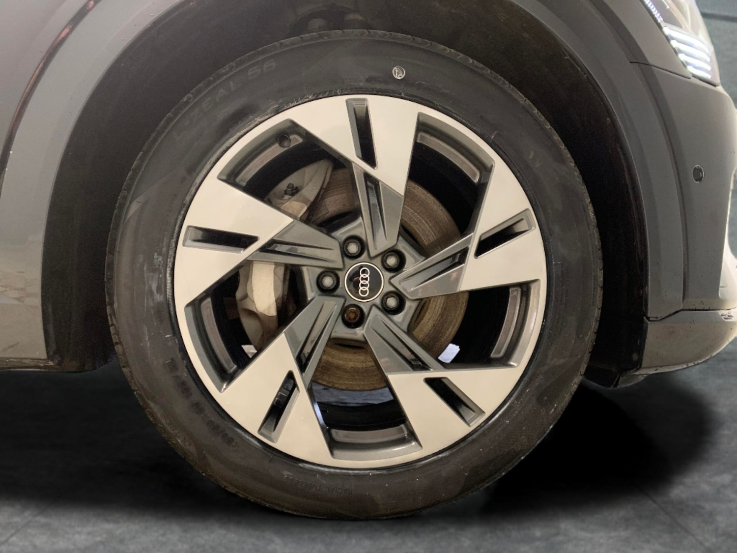 Used Audi e-tron 2022 for sale - 77241210: Photo 24