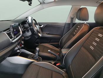 Used Kia Stonic 2024 for sale - 79685430: Photo
