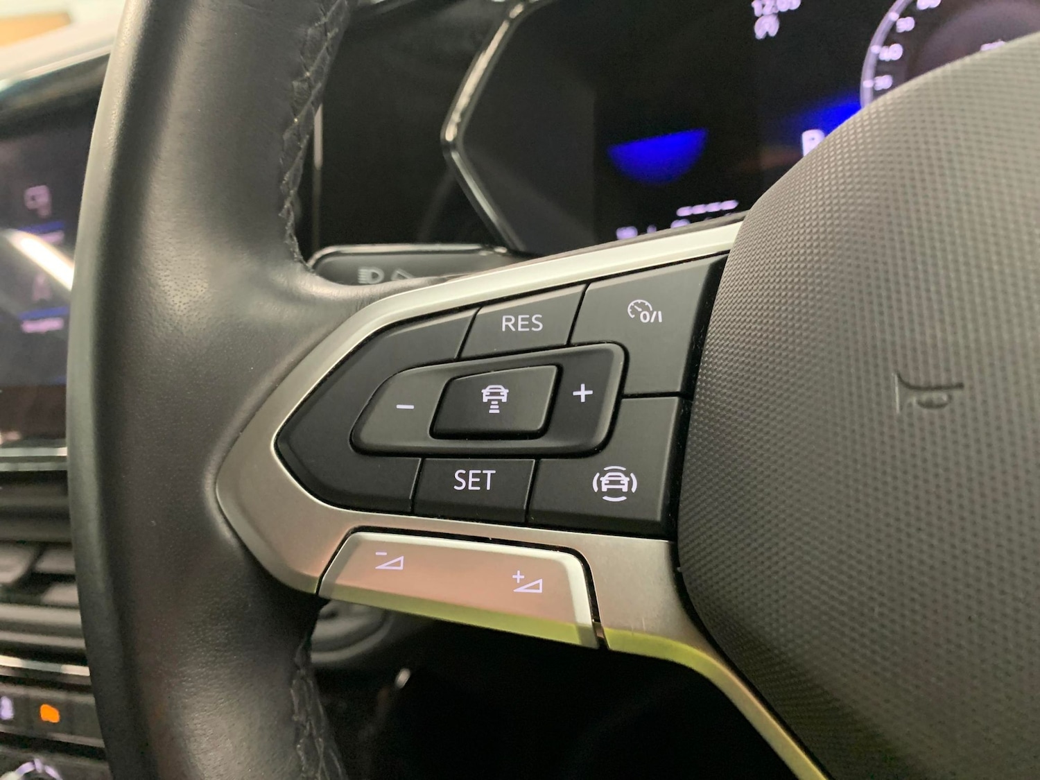 Used Volkswagen T-Cross 2023 for sale - 77337350: Photo 17